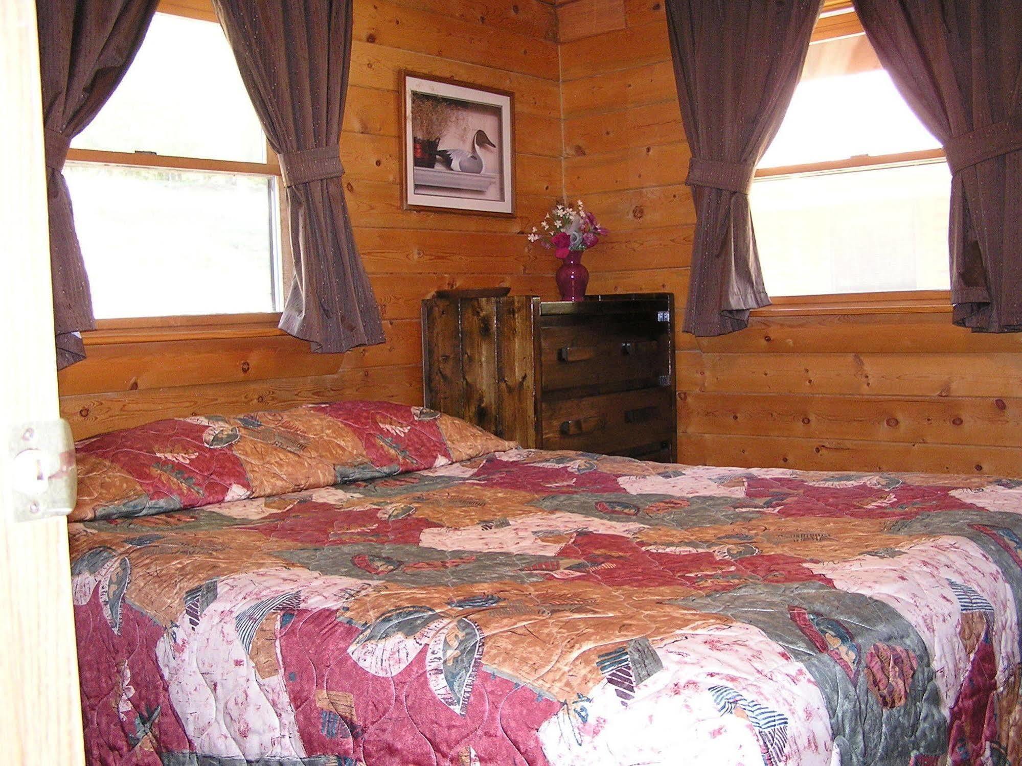 Mill Creek On Table Rock 3* Lampe